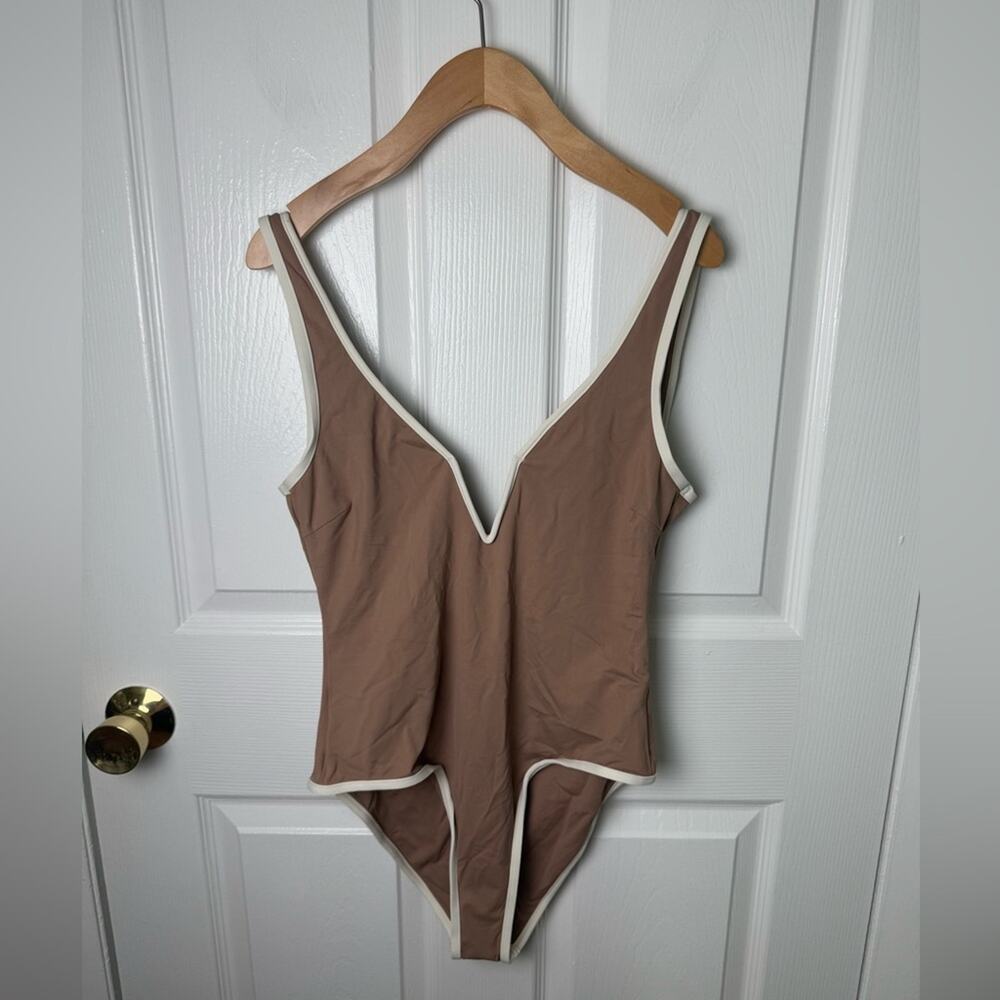L*Space Coco One Piece Swimsuit in Saddle Cream XL - Picture 2 of 7